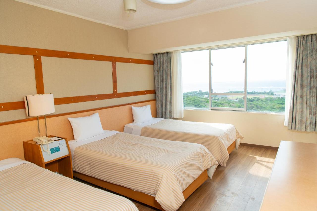 Motobu Green Park And Golf Course Exterior foto