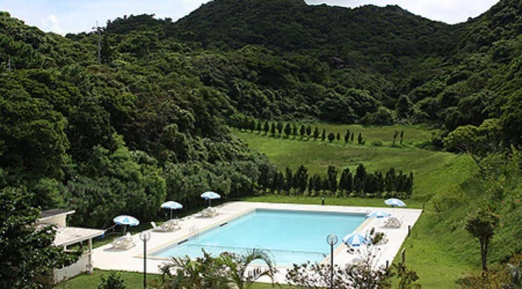 Motobu Green Park And Golf Course Exterior foto